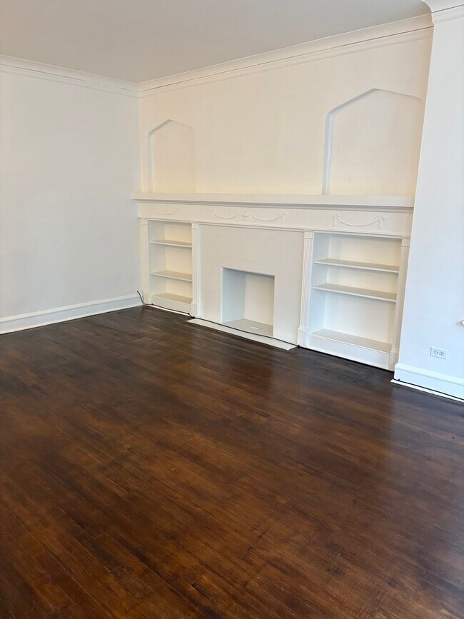 Photo - 8031 S Maryland Ave Unidad 1S