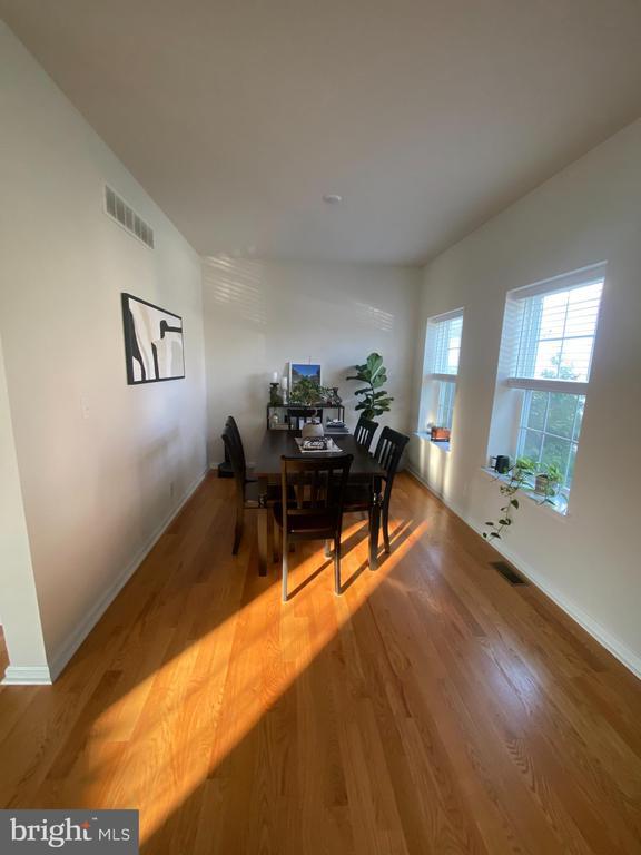 Photo - 332 Railroad Ave