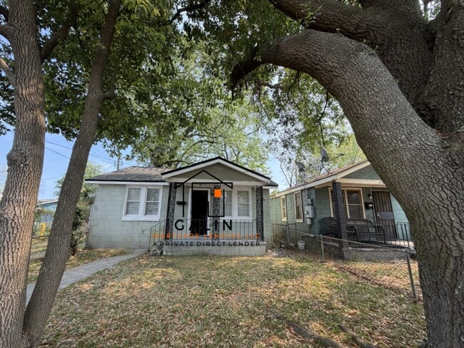 Building Photo - 206 Ferrill St