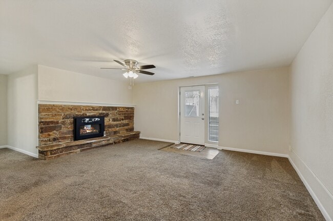 Photo - 256 N 300 W