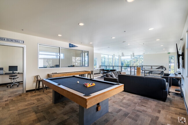 Wolf Run Student Living
