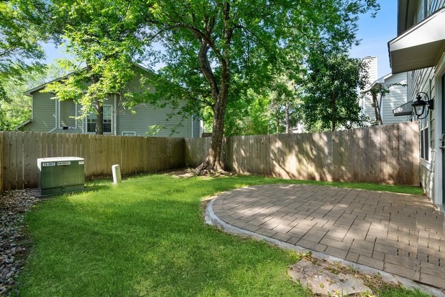 Photo - 35 N Walden Elms Cir