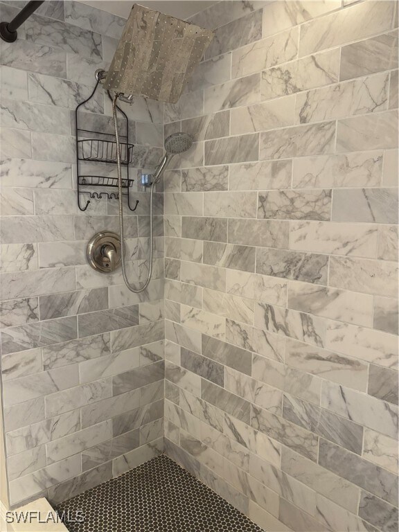 Building Photo - 5245 Cedarbend Dr