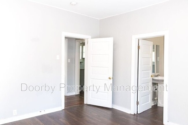 Photo - 2009 Camden St