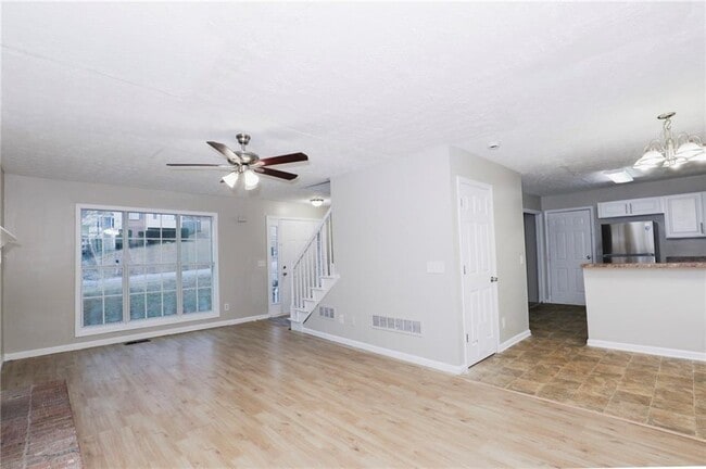 Photo - 2108 Lindley Ln