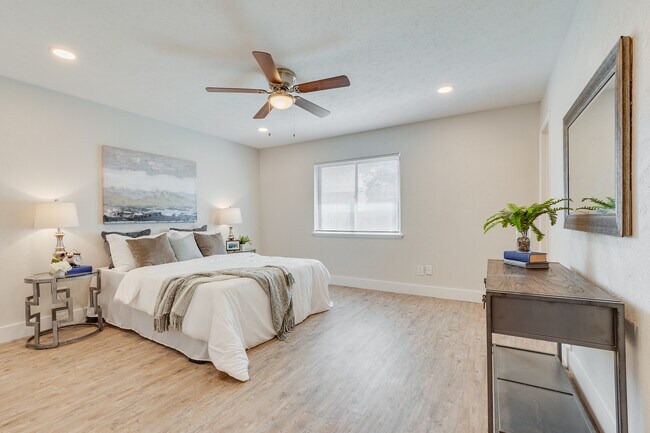 Photo - 3805 Longmeadow Way