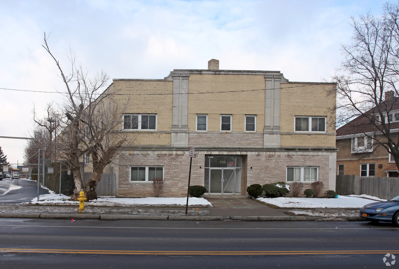 Photo - 733 Portland Ave