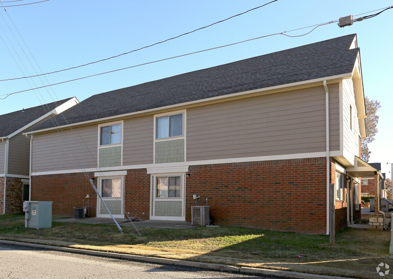 Windsor Village Apartments - Windsor Village Apartments
