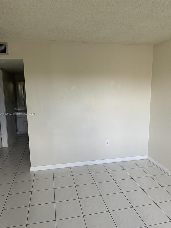 8002-sw-149th-ave-condo-unit-b211-condo-for-rent-in-miami-fl