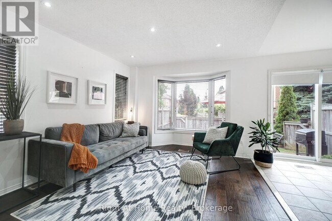 Photo - 5223 Fairford Crescent