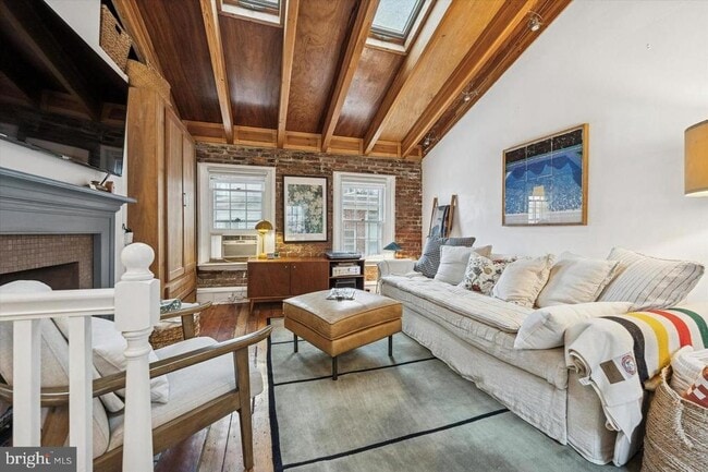 Photo - 258 Quince St