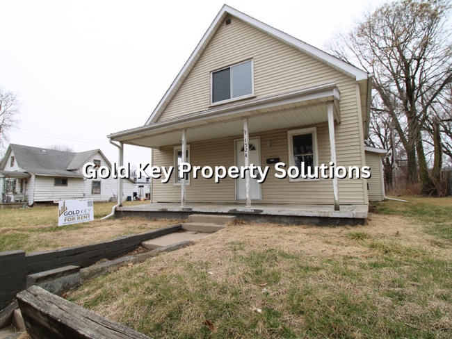 Photo - 4 BR 1.5 BA House with Central Air and Covered Porch (SECTION 8 APPROVED)