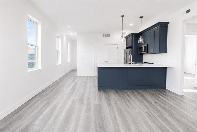 67 Harvest St Unit 2