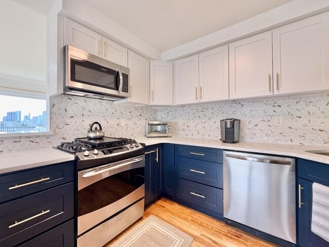 Photo - 126 OGDEN Ave Unidad 3