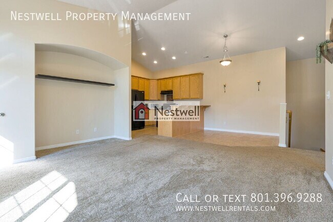482 Walton Dr