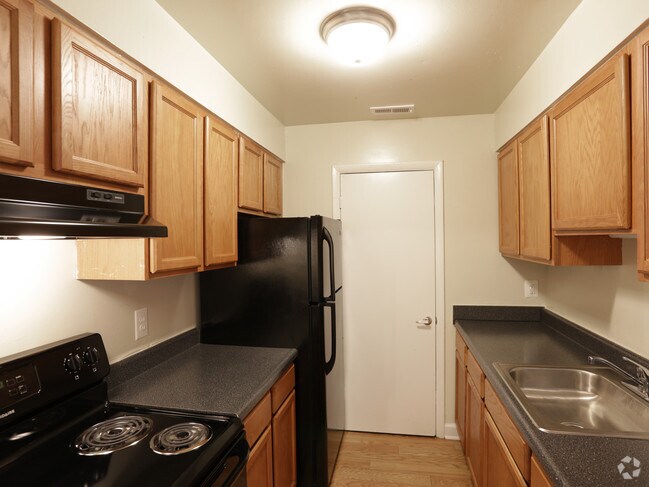 2BR, 1BA