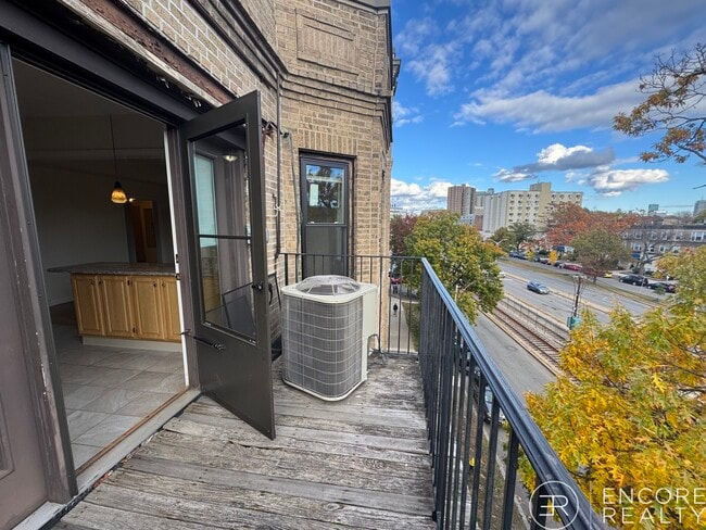 Photo - 1161 Commonwealth Ave