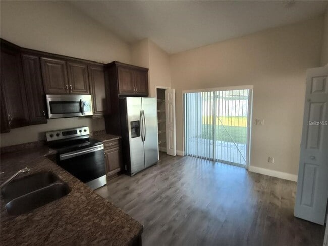 Photo - 13 Wood Amber Ln