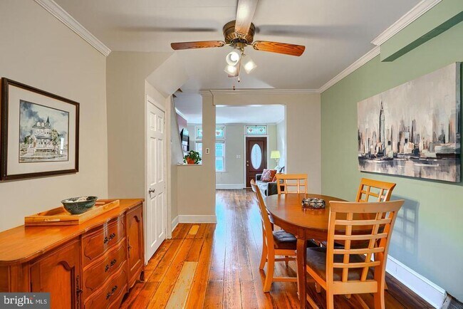 Photo - 1806 Bank St