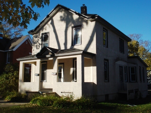 Building Photo - 1014 8th St S Unit 1014