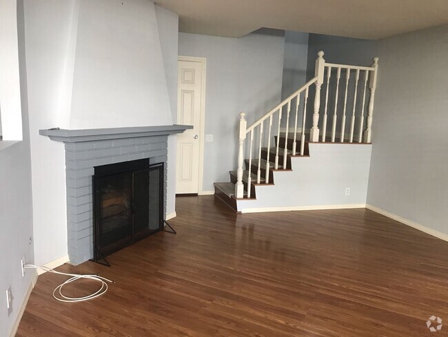 Building Photo - Huntington Harbour~Walk to Mother's Beach! Rental