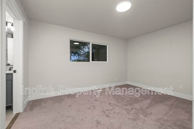 Photo - 450 Scenic Dr Unit Upstairs