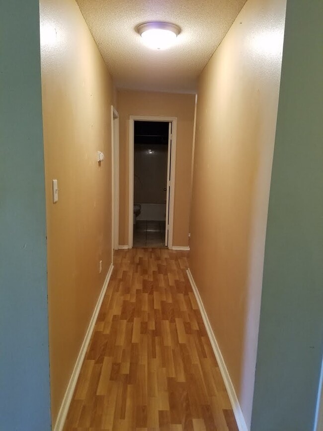 2206 Aspen Ter