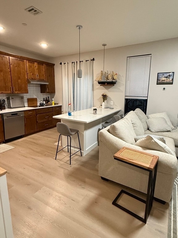 Photo - 400-408-408 W Broadway Unit 208