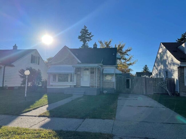 Photo - 20415 Goddard St