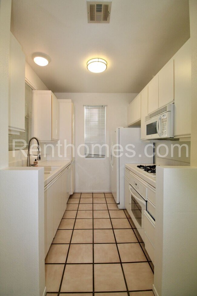 Sabre Springs, 10921 Sabre Hill Dr 373, A... Condo Unit 373 Condo