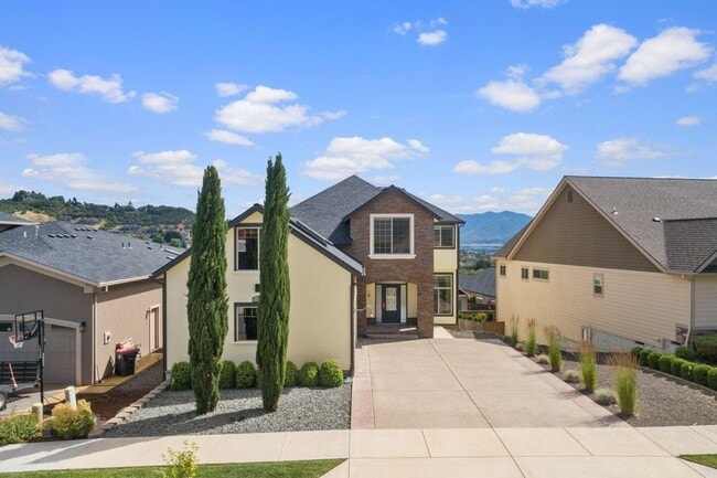 Photo - Luxury East Medford Home with 4 Bedrooms, 2 Bonus Rooms & Dual Living Areas