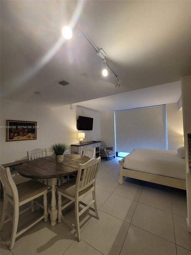 Photo - 5350 NW 84th Ave Unidad 1116