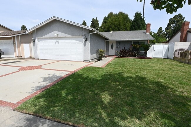 Building Photo - Cozy 1 Story 4 Bedroom 2 Bath SFR in Cerritos