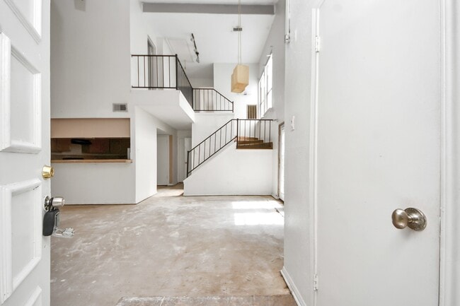 Photo - 5747 Easthampton Dr