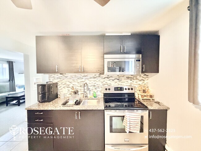 Photo - Modern 1-Bedroom Apartment with In-Unit Laundry & Parking – Kitchener Unité 2