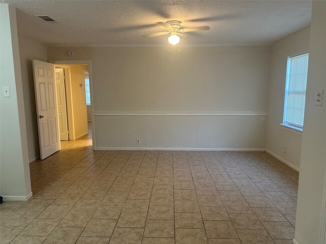 Photo - 9301 Chesterfield Dr