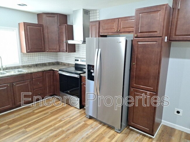Photo - 119 S 7th Ave