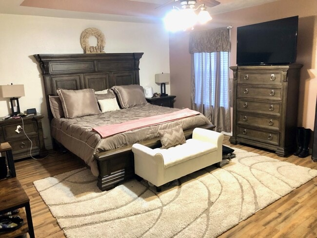 Photo - 710 Woodland Dr