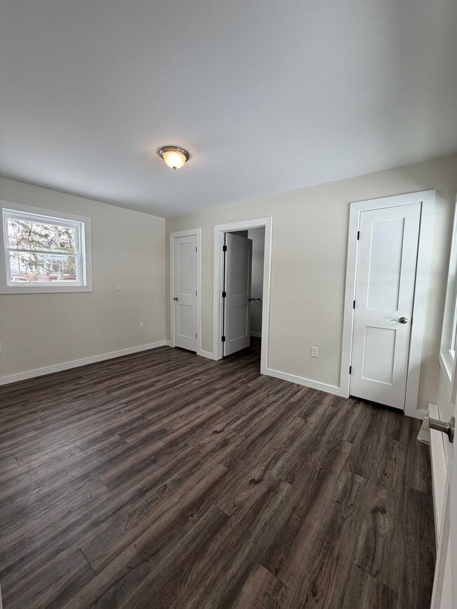Photo - Beautifully remodeled and completed 1 bedroom apartment. FREE MONTH OF RENT!* Unidad 14311 Rt. 9W -  5
