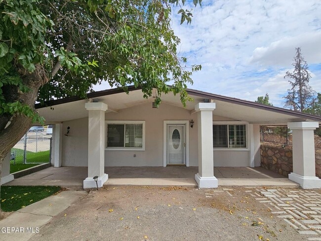 Building Photo - 408 Fresno Dr Rental