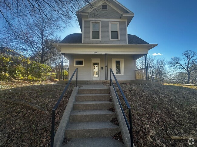 Building Photo - 1120 Messanie St Rental