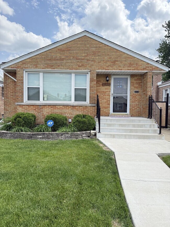 3725 W 80th St