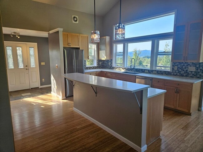 Photo - Stunning 3 Bedroom Home - Overlooking Bellingham!