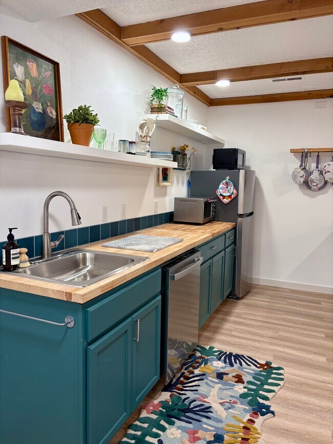 1910 NW 108th Ave Unit Forest retreat