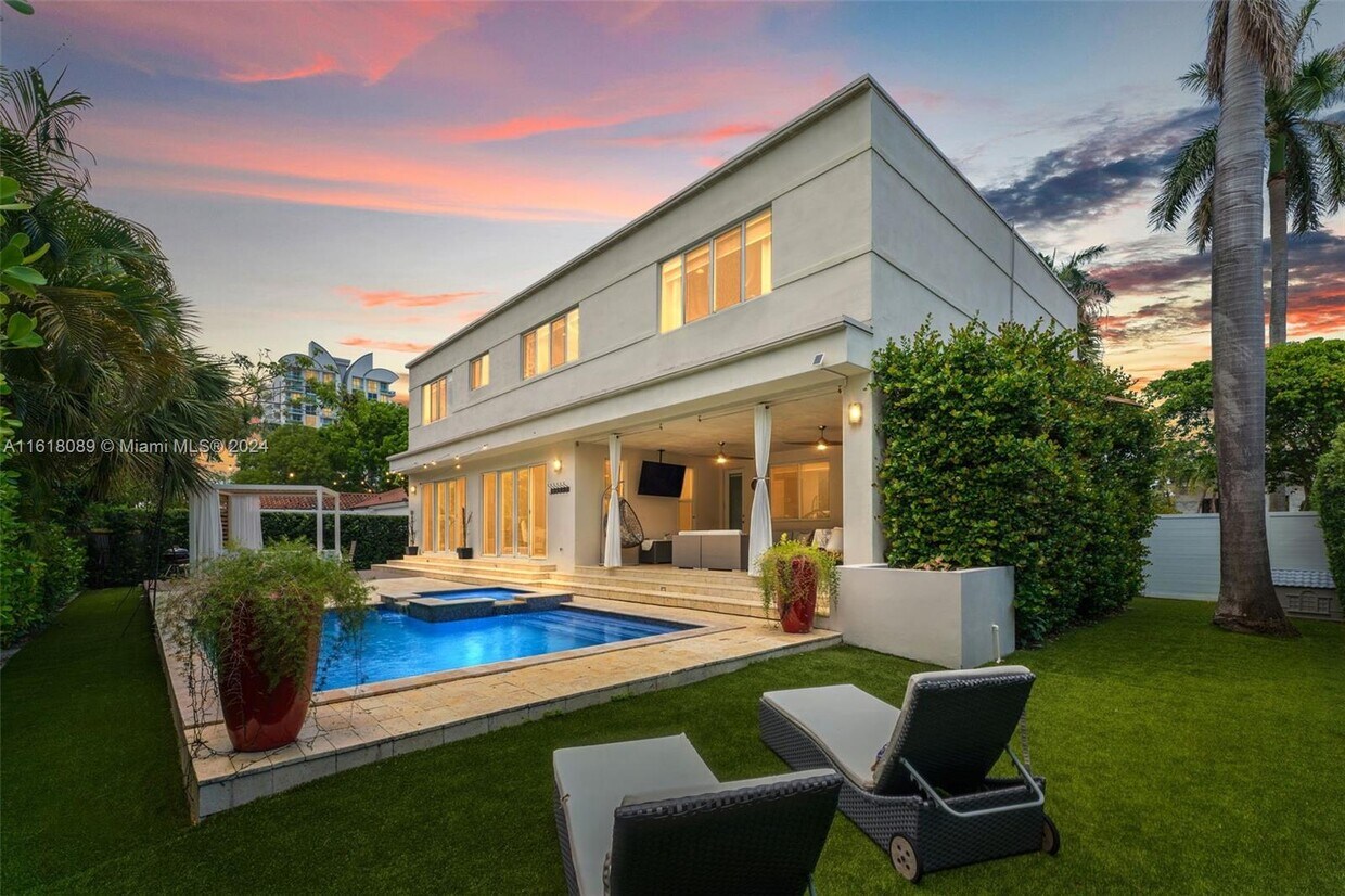 Photo - 7800 Center Bay Dr (North Bay Village, FL)