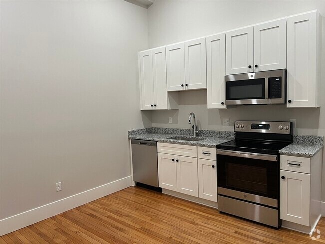 Building Photo - 34 St Joseph St Unit 33 Rental