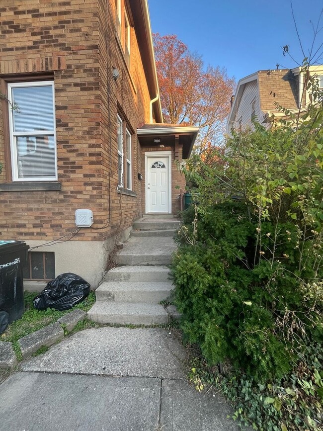 Photo - Beautiful Character in this Two Bedroom!