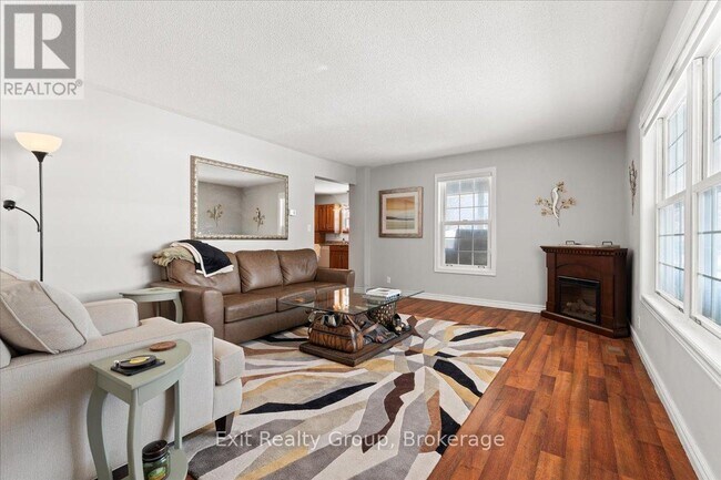Photo - 22 Willow Point Rd