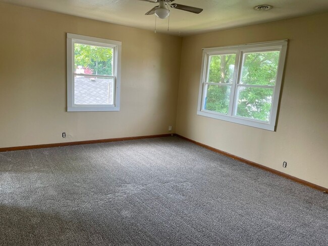 2416 Brookline Ave Unit 2416 Brookline Ave