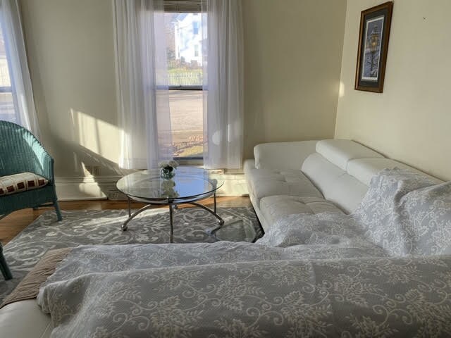 Living room - 1411 Main St Unidad 1411